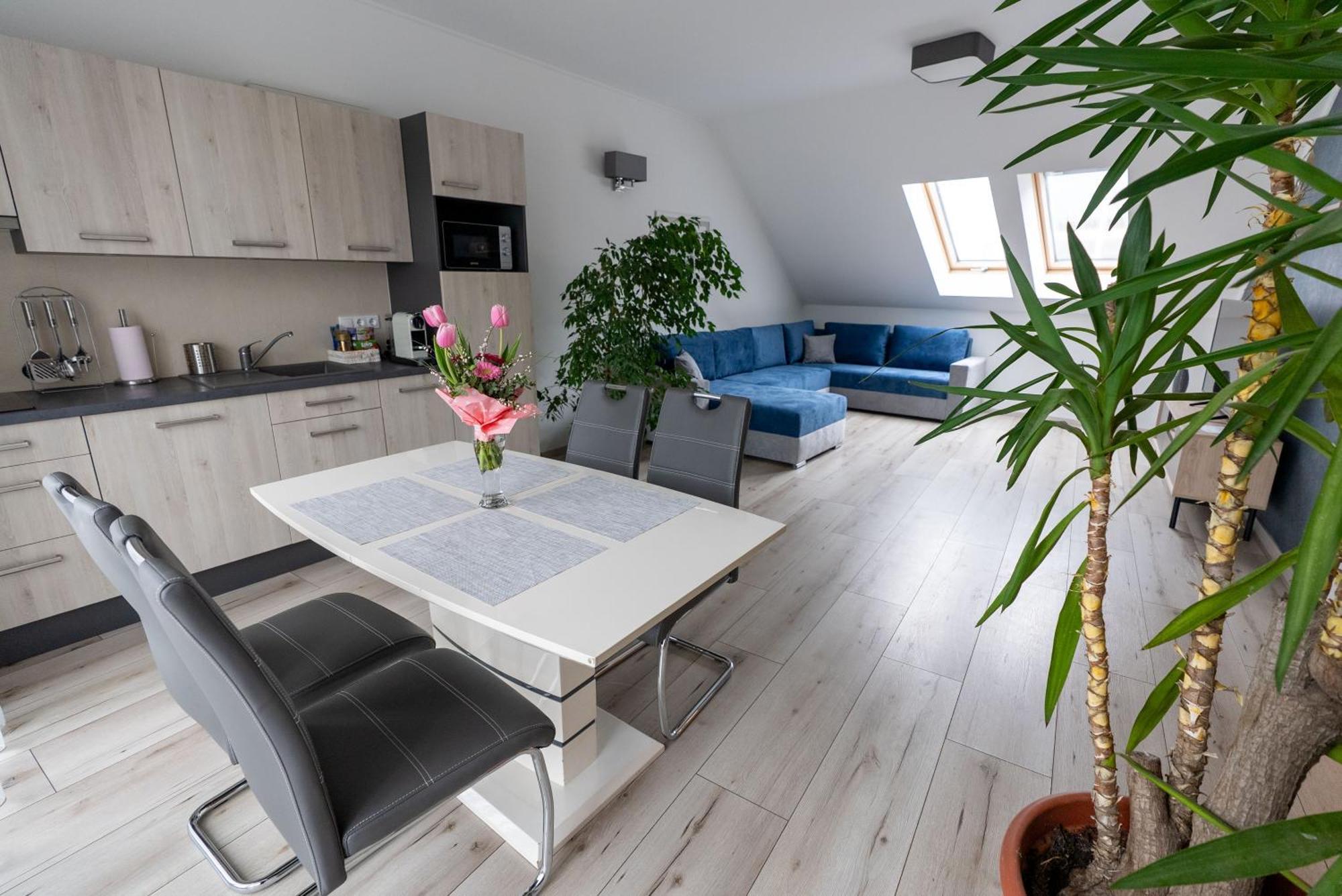 Jokai Apartman Dunafoldvar 外观 照片