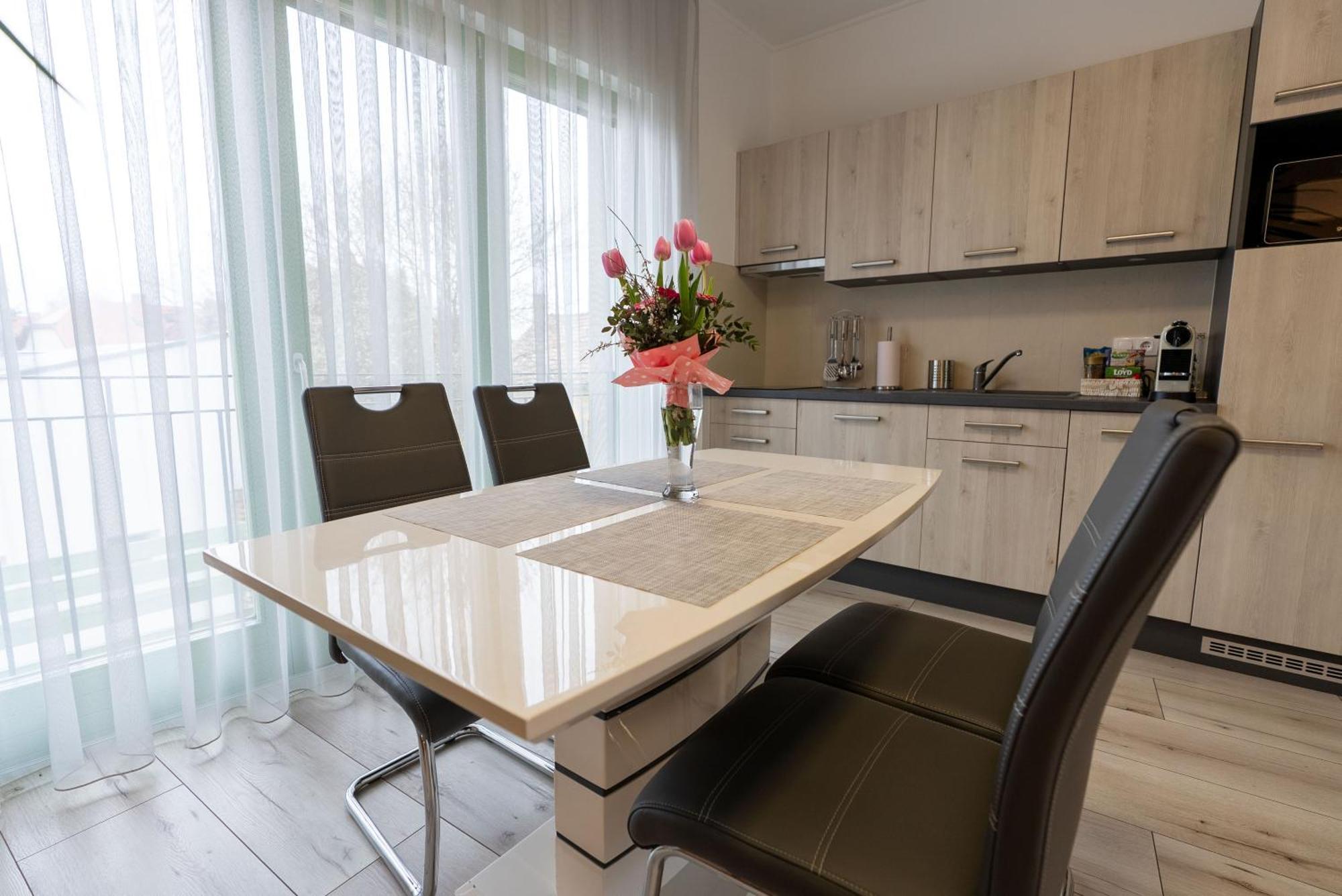 Jokai Apartman Dunafoldvar 外观 照片
